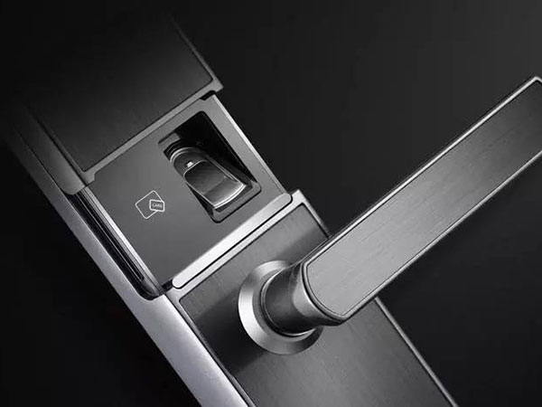 新乐24小时上门开锁公司