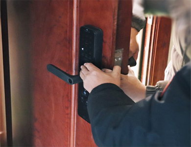 新乐24小时上门开锁公司